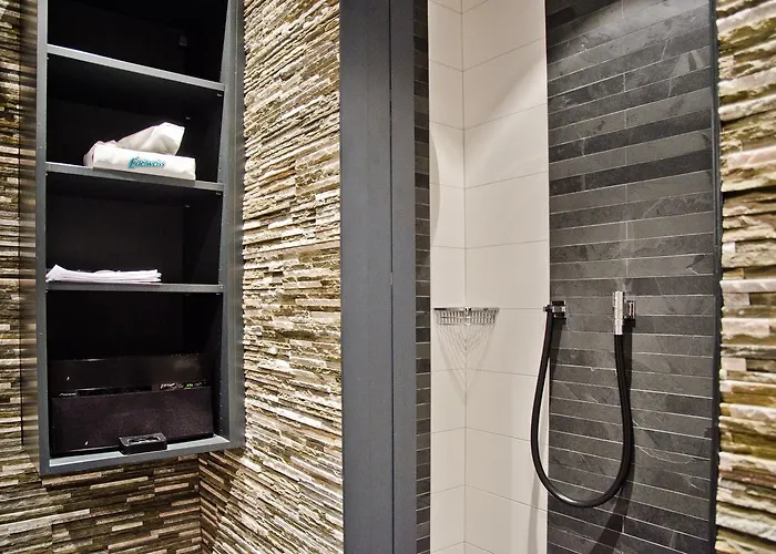 2-star Griwarent * 格林德瓦